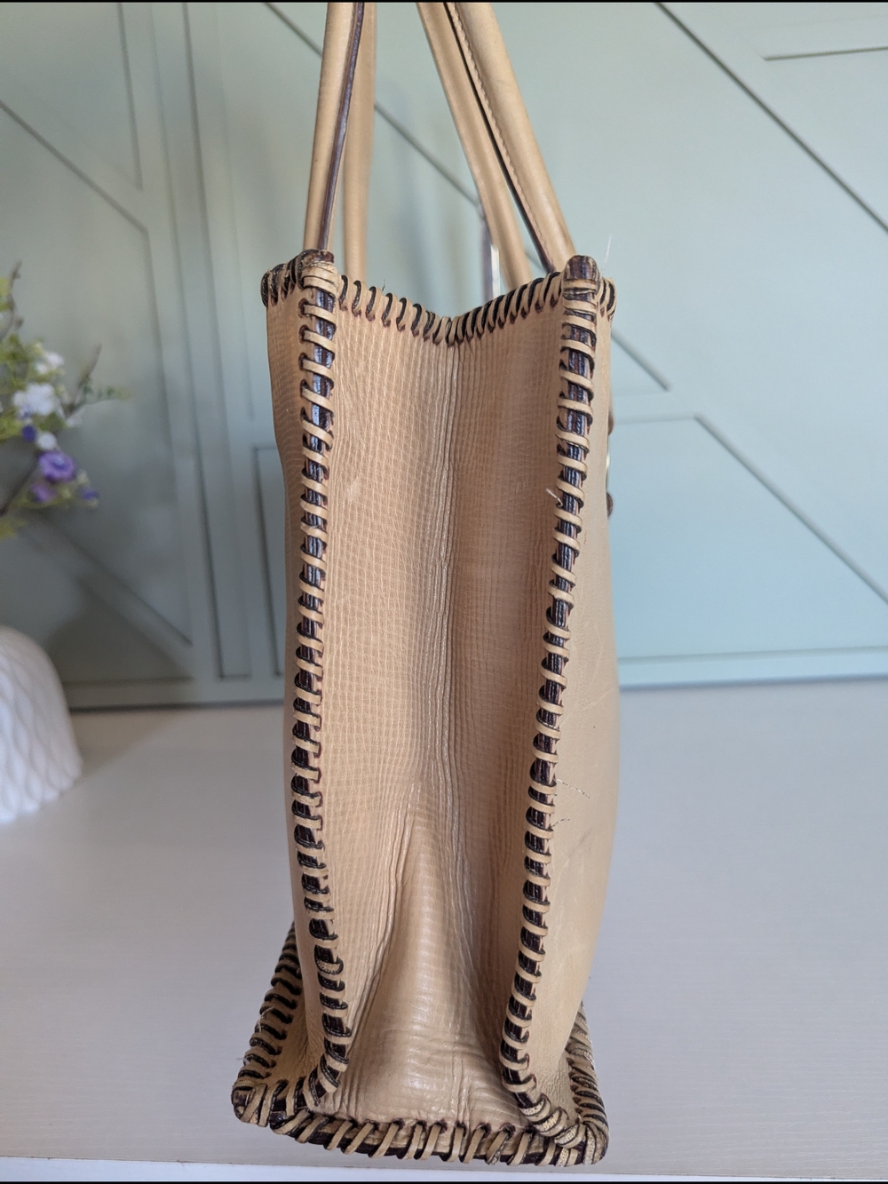 Gucci Beige Leather Whipstitch Tote - Picture 6 of 16